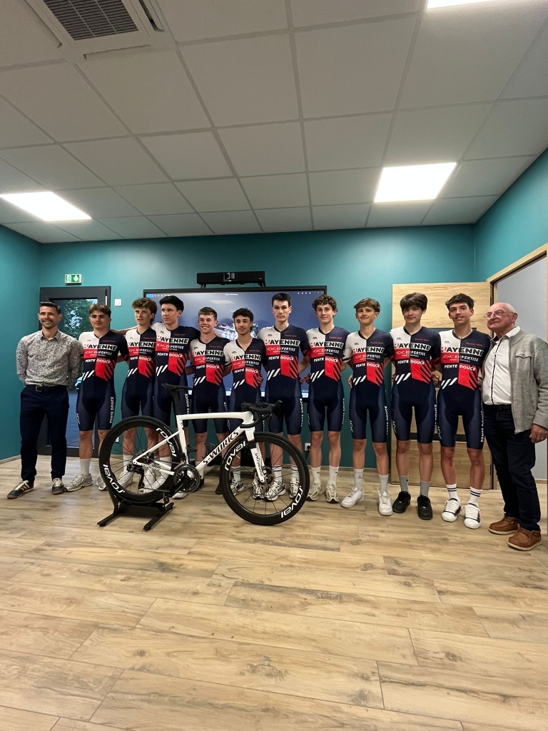 PRESENTATION DE LA TEAM 53 U19 ROUTE