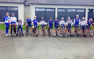 ANTHONY GESLIN A L'ENTRAINEMENT AVEC LE SPORT ETUDE CYCLISME DU COLLEGE EMMANUEL DE MARTONNE