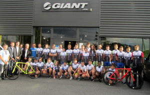 LA SEF 53 AU COMPLET 