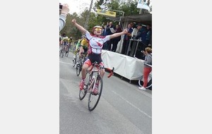 VICTOIRE DE Justine GEGU SUR LA ROUTE DE L'OUEST