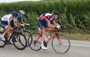 Hugo MILLET TEAM 53 JUNIOR 9EME DE LA 1ERE ETAPE DU TOUR DU VALROMEY COURSE INTERNATIONALE JUNIOR 