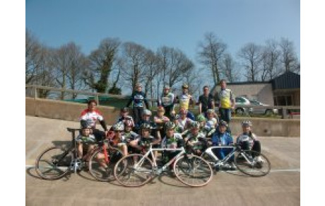 STAGE PISTE DE PERFECTIONNEMENT 2012 A FOUGERES