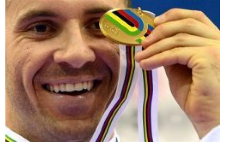 FRANCOIS PERVIS CHAMPION DU MONDE DU KM