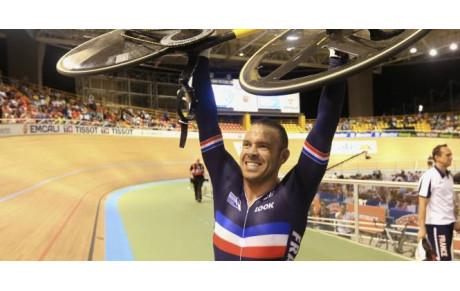 FRANCOIS PERVIS ROI DU KM