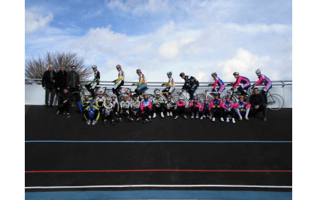 LES JEUNES PISTARDS MAYENNAIS EN STAGE