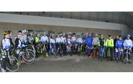 Pierre Henri LECUISINIER PRO A LA FDJ A L'ENTRAINEMENT AVEC LA SEF