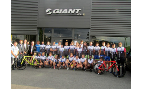 LA SEF 53 AU COMPLET 