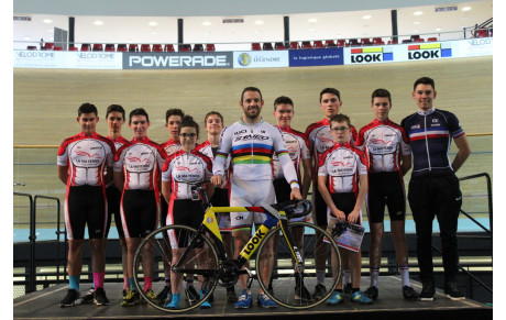 LES PISTARDS MAYENNAIS SE DEPLACENT AU VELODROME NATIONAL