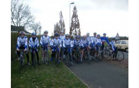 STEPHANE BAHIER ET LES JEUNES DE LA SSD CYCLISME